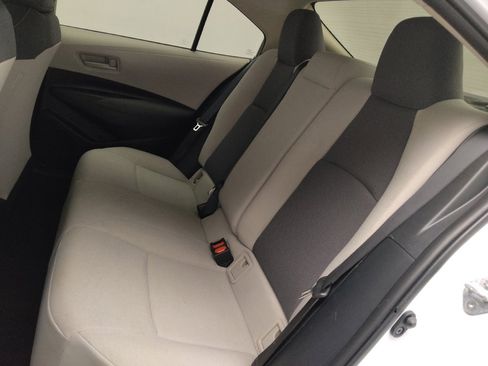 Used 2022 Toyota Corolla L image 18