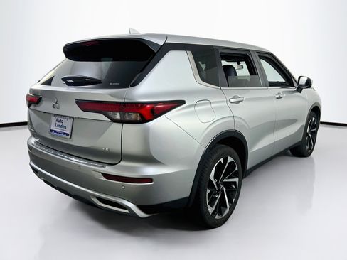 Used 2024 Mitsubishi Outlander SE AWD/4WD image 5