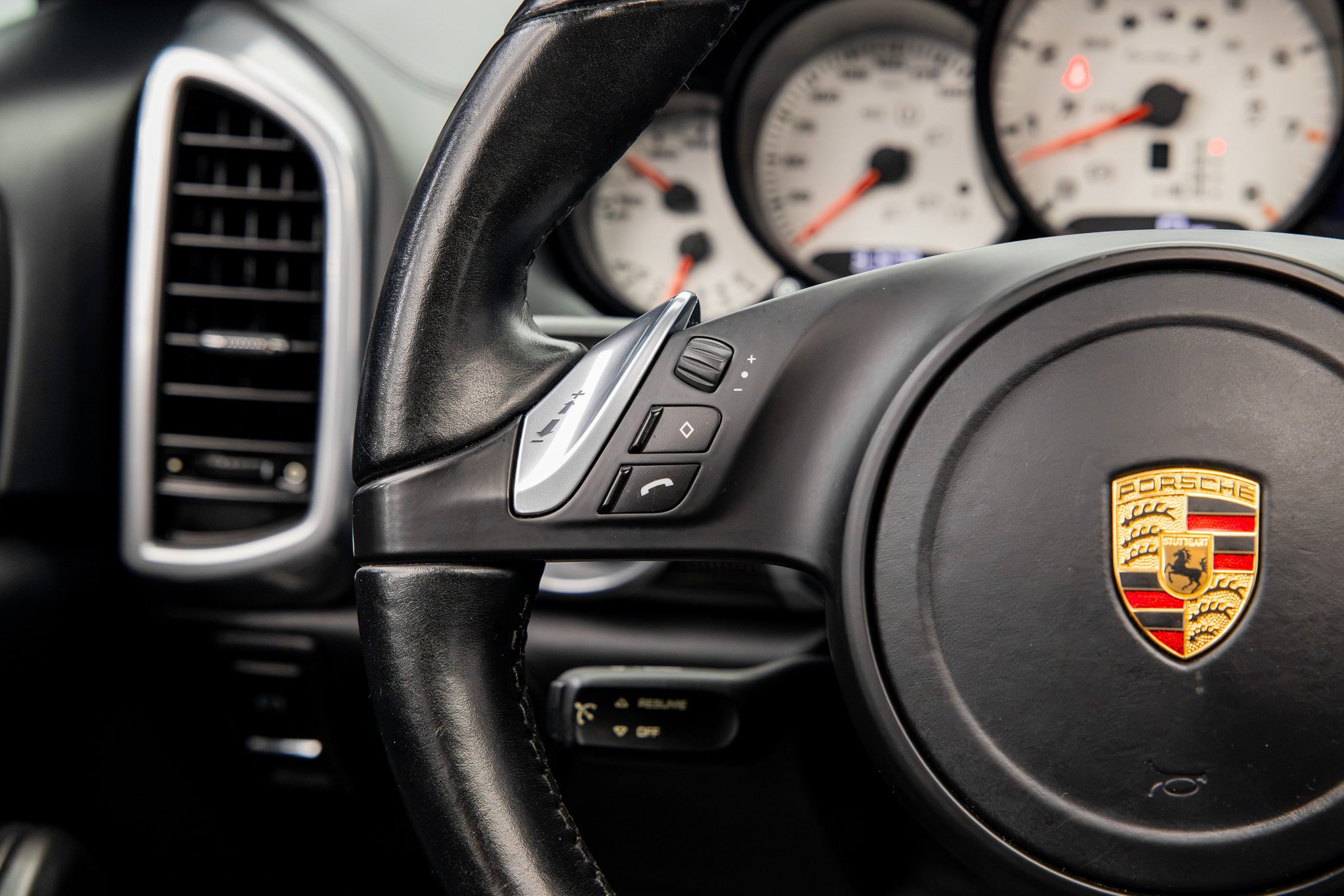 Used 2014 Porsche Cayenne Turbo S AWD/4WD image 41