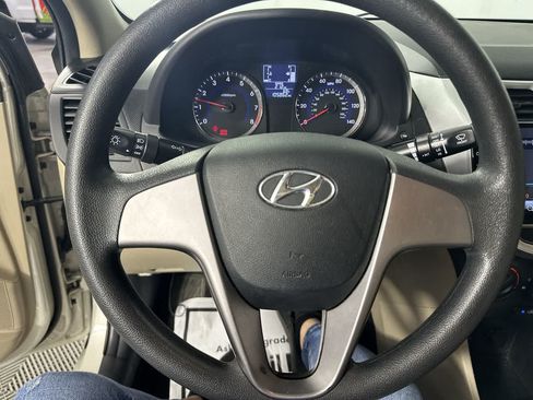 Used 2016 Hyundai Accent SE FWD image 13