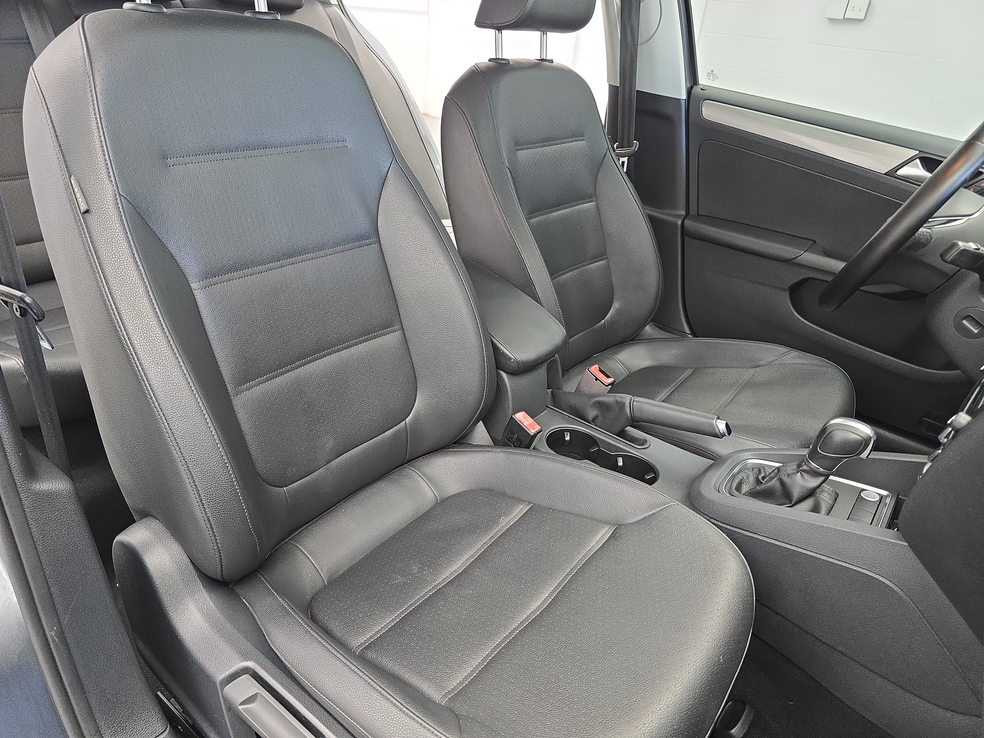 Used 2017 Volkswagen Jetta SE FWD image 10