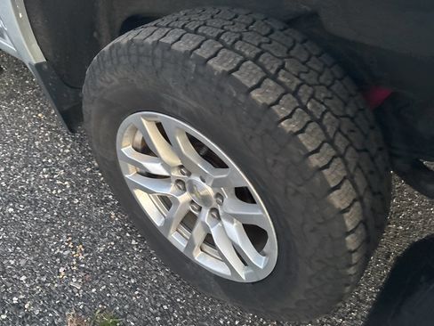 Used 2019 Chevrolet Silverado 1500 LT w/ All-Star Edition image 9