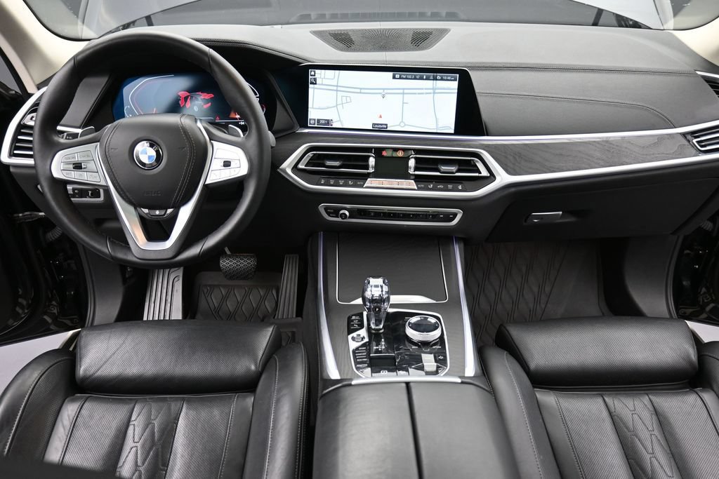 Used 2022 BMW X7 xDrive40i w/ Executive Package AWD/4WD image 12