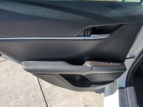 Used 2022 Toyota Camry XSE image 26