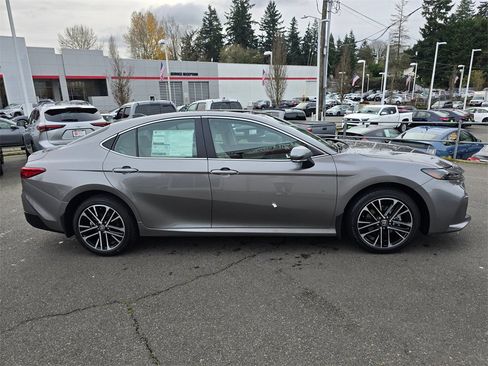 New 2026 Toyota Camry XLE image 8