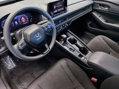 Used 2025 Honda Accord SE image 7