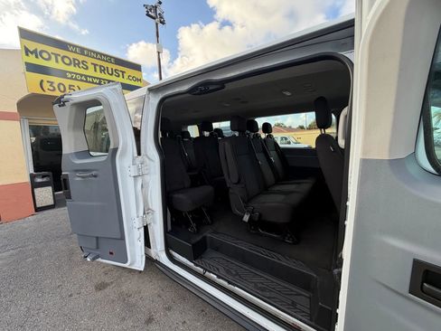 Used 2018 Ford Transit 350 XLT image 9