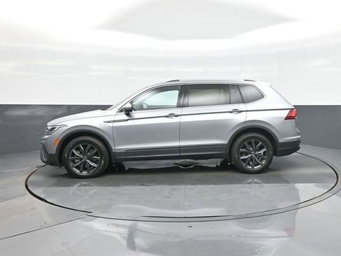 Used 2022 Volkswagen Tiguan SE image 4