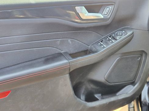 Used 2024 Ford Escape ST-Line w/ Tech Pack #1 FWD image 11