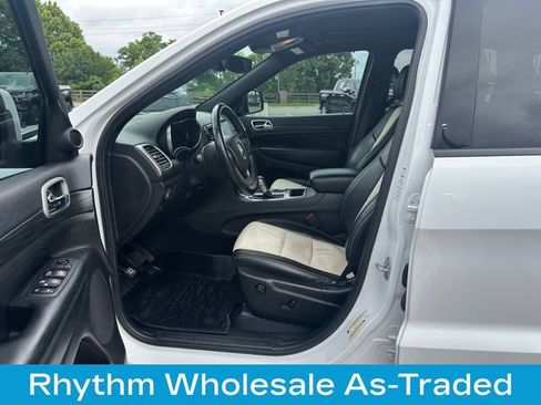 Used 2019 Jeep Grand Cherokee Altitude AWD/4WD image 13