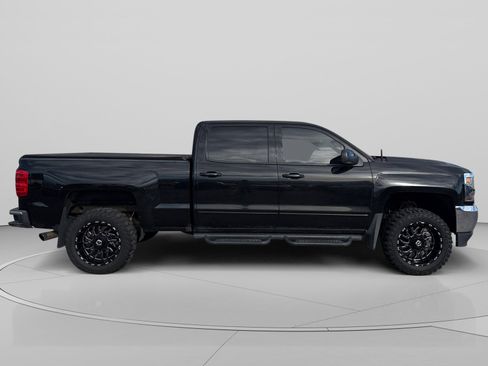 Used 2018 Chevrolet Silverado 1500 LT w/ All Star Edition image 6