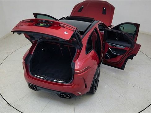 Used 2022 Jaguar F-PACE SVR image 89