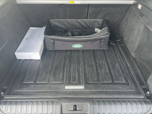 Used 2022 Land Rover Range Rover Sport HST image 34