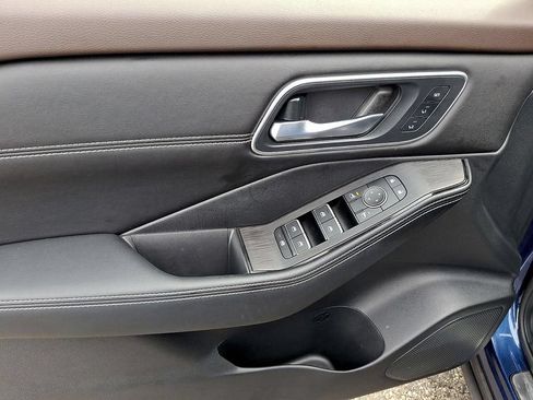 Used 2023 Nissan Rogue Platinum AWD/4WD image 15