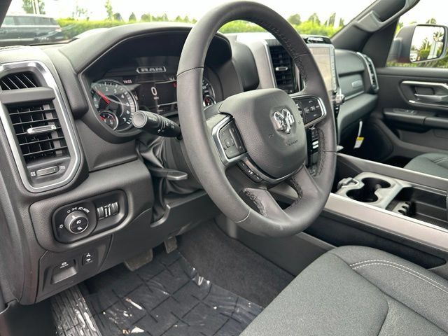 Used 2025 RAM 1500 Big Horn AWD/4WD image 17