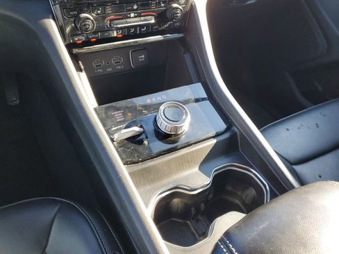 Used 2024 Jeep Grand Cherokee Limited image 29