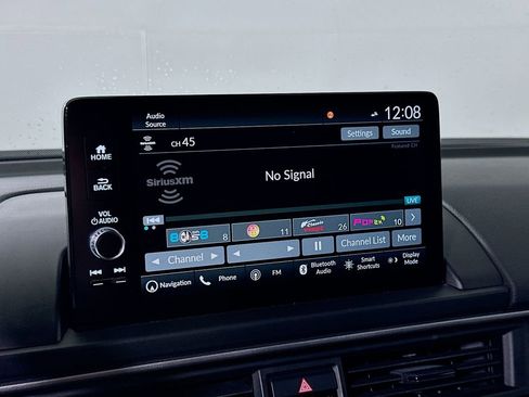 Used 2025 Honda Pilot Touring image 32