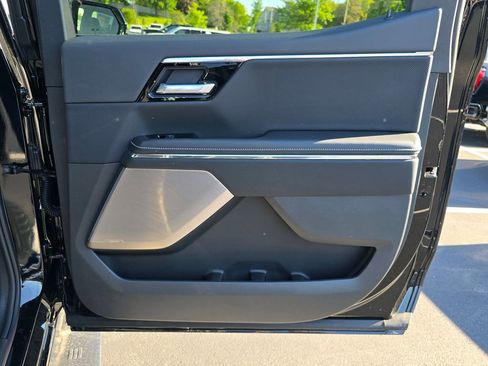 New 2025 GMC Sierra EV Denali AWD/4WD image 30