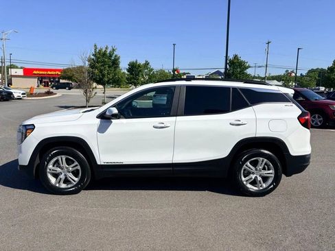 Used 2023 GMC Terrain SLE w/ Driver Convenience Package AWD/4WD image 2