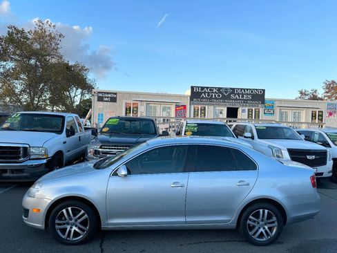 Used 2005 Volkswagen Jetta 2.5 image 8