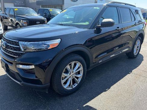 Certified 2024 Ford Explorer XLT w/ Equipment Group 202A AWD/4WD image 4