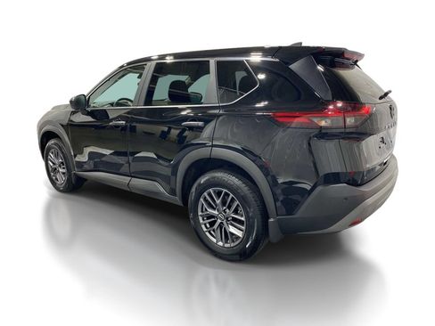 Used 2023 Nissan Rogue S AWD/4WD image 2