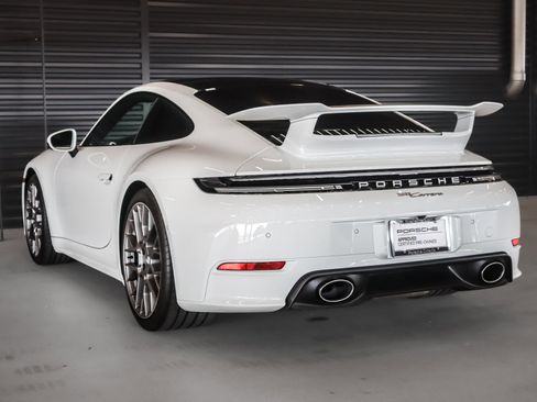 Used 2026 Porsche 911 Carrera RWD image 3