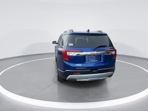 Used 2023 GMC Acadia SLT image 7