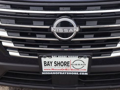 Certified 2025 Nissan Rogue SV AWD/4WD image 35