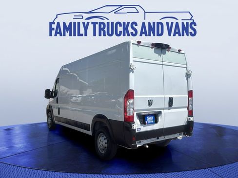 Used 2022 RAM ProMaster 2500 w/ Interior LED Lighting Group FWD image 3