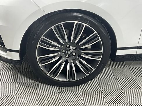 Certified 2023 Land Rover Range Rover Velar R-Dynamic S AWD/4WD image 30