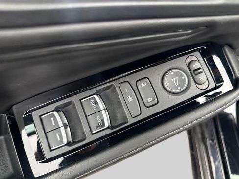 Used 2023 Honda Accord Touring image 5