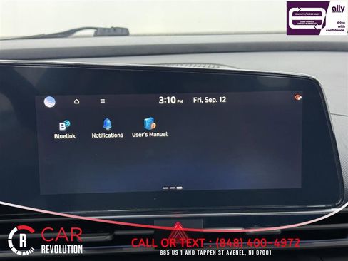 Used 2024 Hyundai Elantra Limited FWD image 25