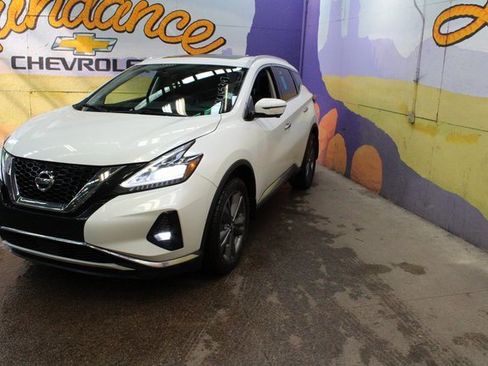 Used 2021 Nissan Murano Platinum image 2