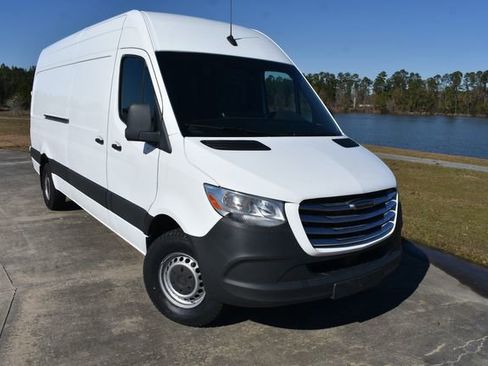 Used 2019 Freightliner Sprinter 170 image 2