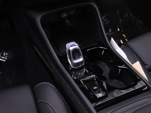 New 2026 Volvo XC40 B5 Plus w/ Climate Package image 14