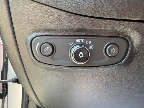 Used 2020 Chevrolet Equinox Premier FWD image 19