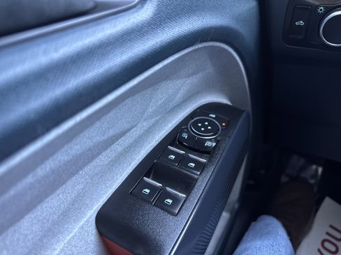Used 2022 Ford Maverick XLT FWD image 36
