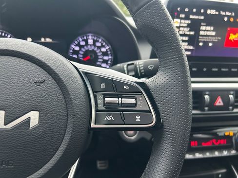 Used 2023 Kia Forte GT-Line w/ GT-Line Premium Package image 18