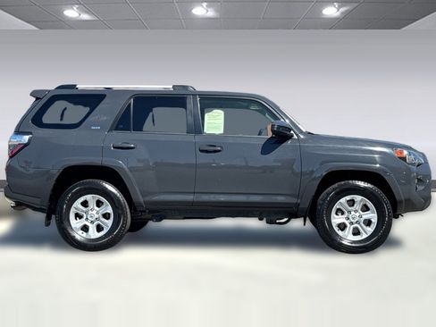 Used 2024 Toyota 4Runner SR5 AWD/4WD image 7