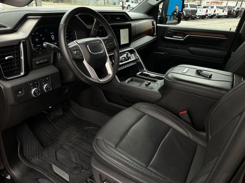 Used 2024 GMC Sierra 3500 Denali w/ Denali Reserve Package image 9