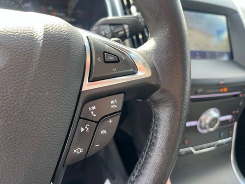Certified 2019 Ford Edge Titanium w/ Equipment Group 301A AWD/4WD image 10