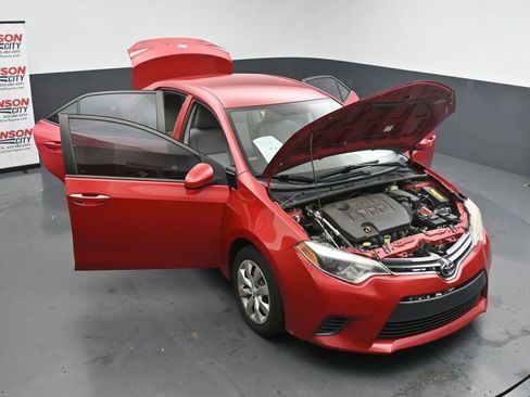 Used 2016 Toyota Corolla LE FWD image 25