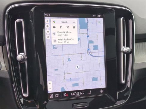 Used 2023 Volvo XC40 B5 Ultimate w/ Protection Package Premier image 21