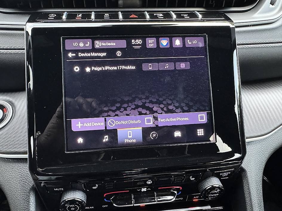 Used 2024 Jeep Grand Cherokee Altitude AWD/4WD image 17
