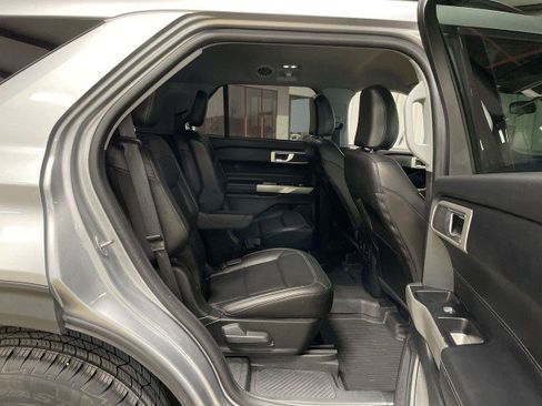 Used 2023 Ford Explorer XLT w/ Equipment Group 202A AWD/4WD image 29