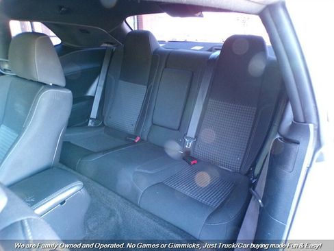 Used 2016 Dodge Challenger R/T w/ Blacktop Package image 18