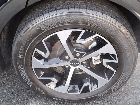Used 2023 Kia Sportage EX image 28