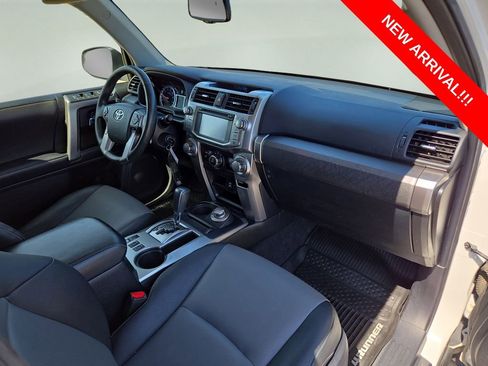 Used 2019 Toyota 4Runner SR5 Premium AWD/4WD image 20