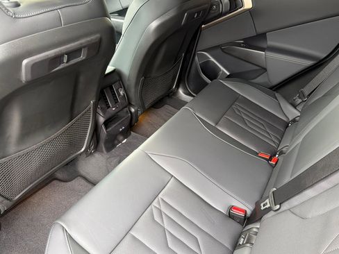 Used 2025 BMW X3 xDrive30i w/ Convenience Package image 15